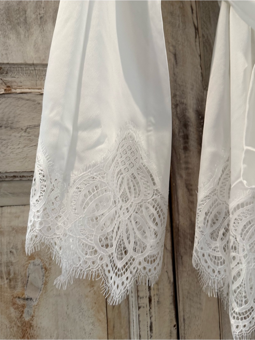 Grace Loves Lace Como White Satin Lace-Trim Robe Xs/Small New — image 6 of 8